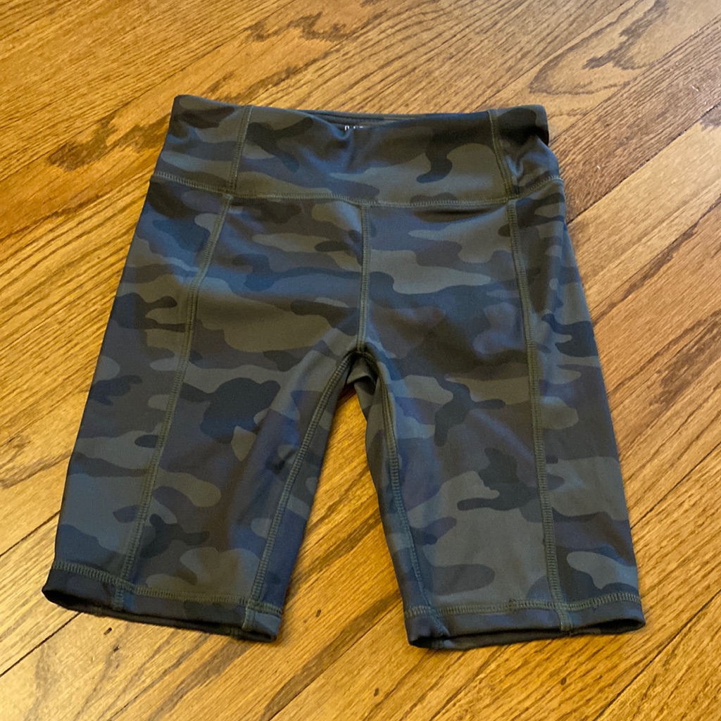 Gap Bermuda